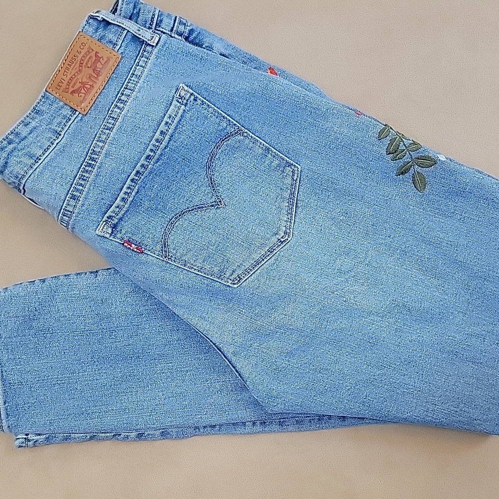 Limited Edition Levi's 721 Blue Jeans with Floral Poppy Embroidery Size 32 EUC - Picture 3 of 16